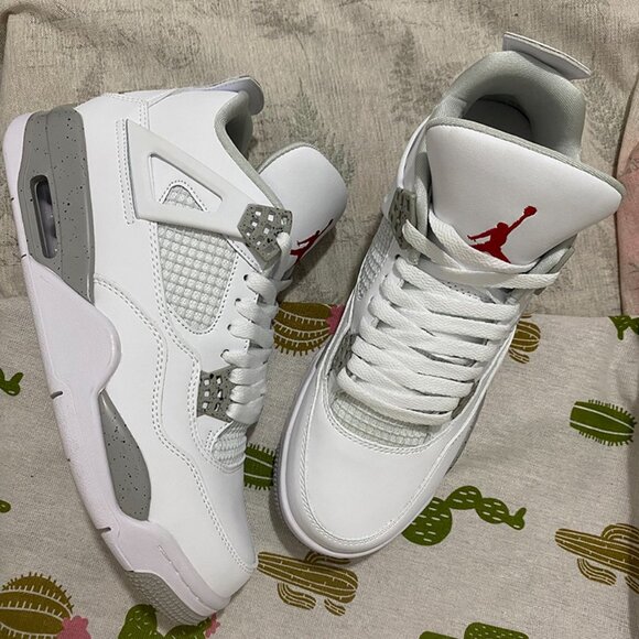 NFL Air Jordan 4 White Sneakers - Picture 7 of 8